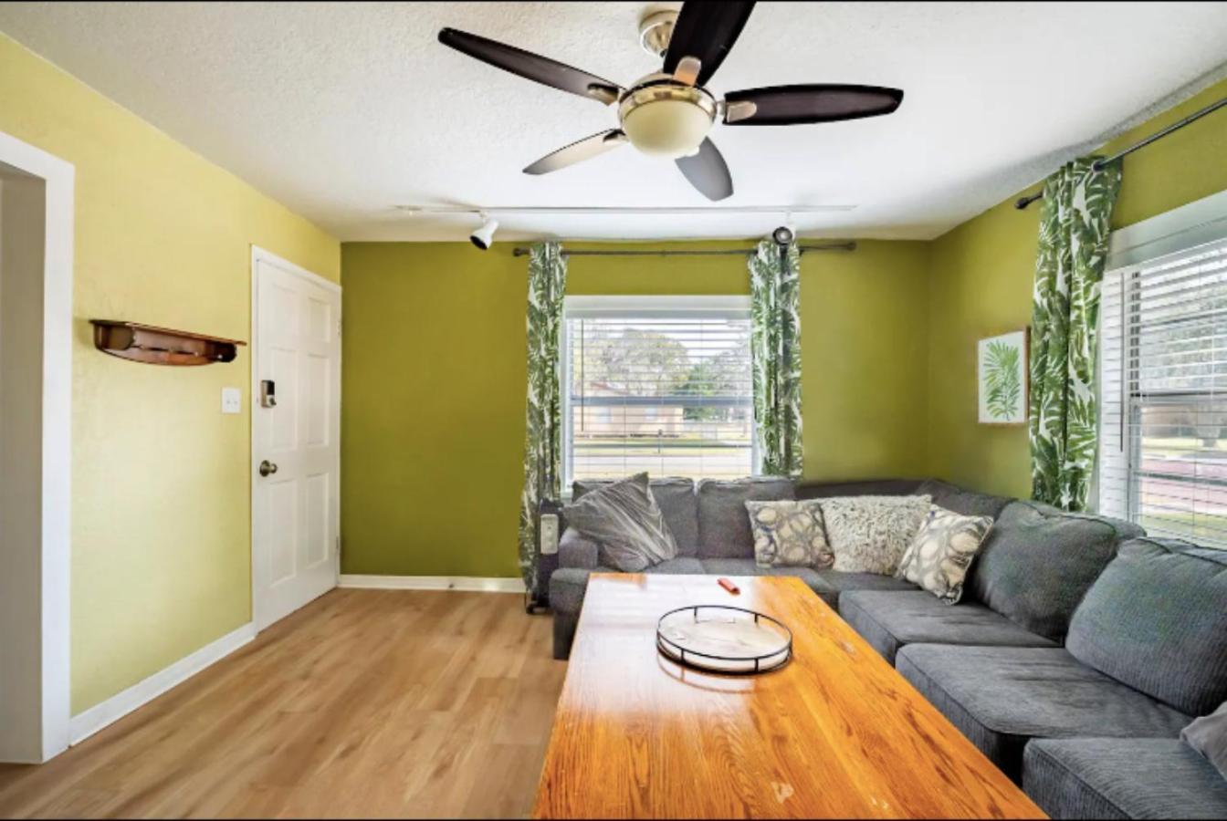 3-Bed Bungalow Walk To Historic Downtown Σάνφορντ Εξωτερικό φωτογραφία
